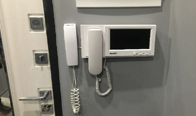 Купить и заказать установку видеодомофонов и камер под ключ в Сибае цены от 3083 руб.